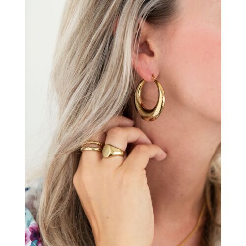 Mooie chunky statement hoops in het goudkleurig