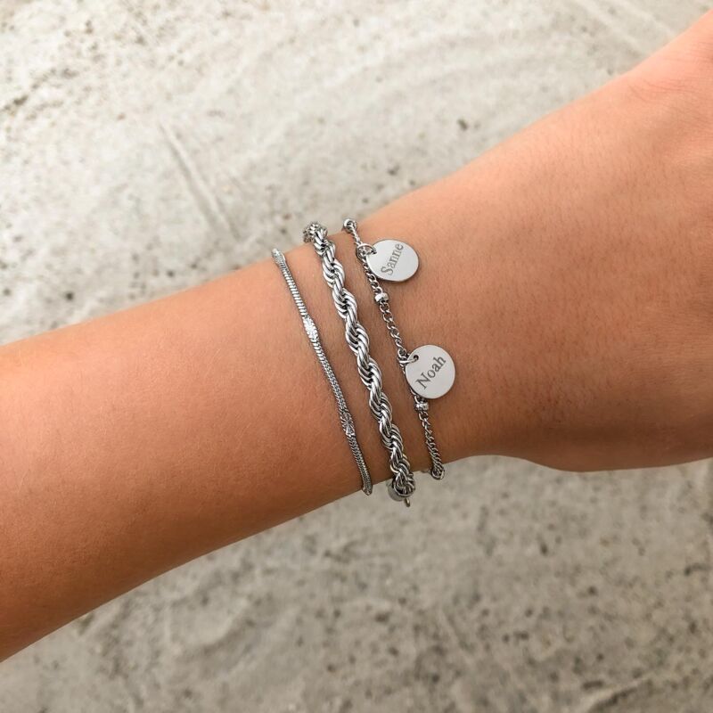 Trendy armbanden om de pols voor een complete look