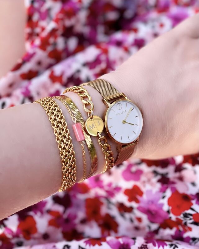 gouden armbanden met finaste horloge