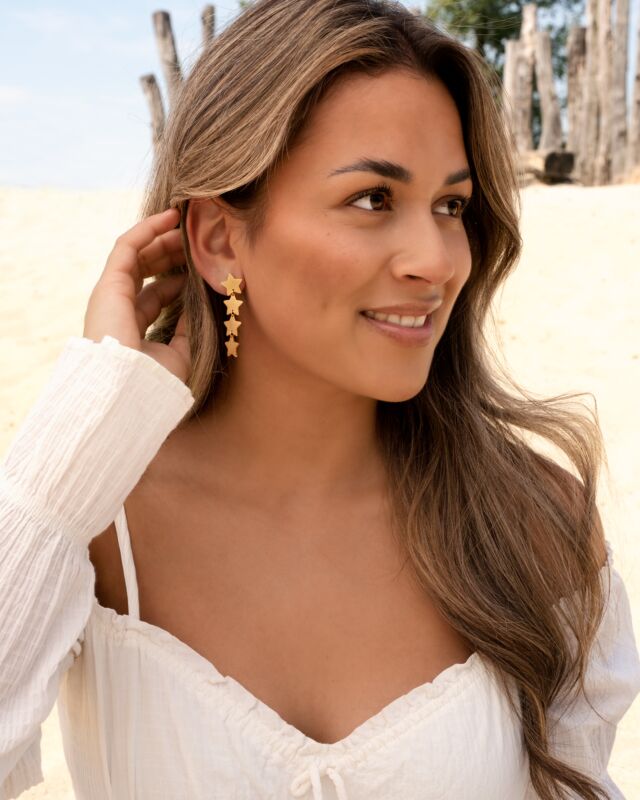 Statement star earrings goldplated