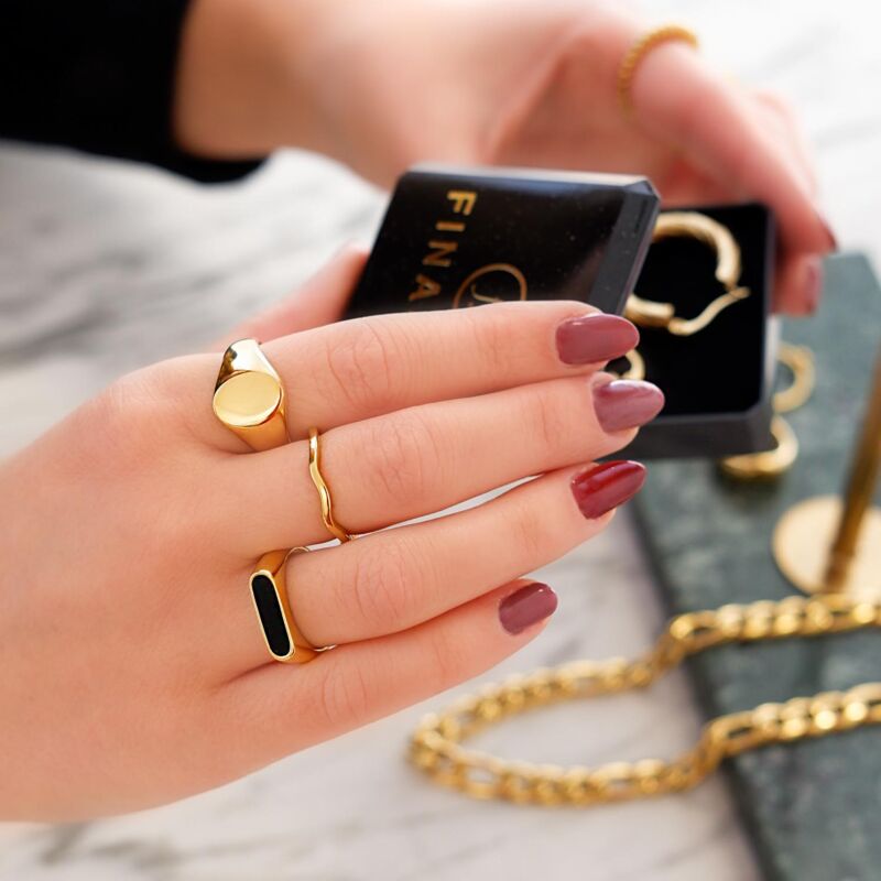 Mooie ring om de hand voor een trendy look