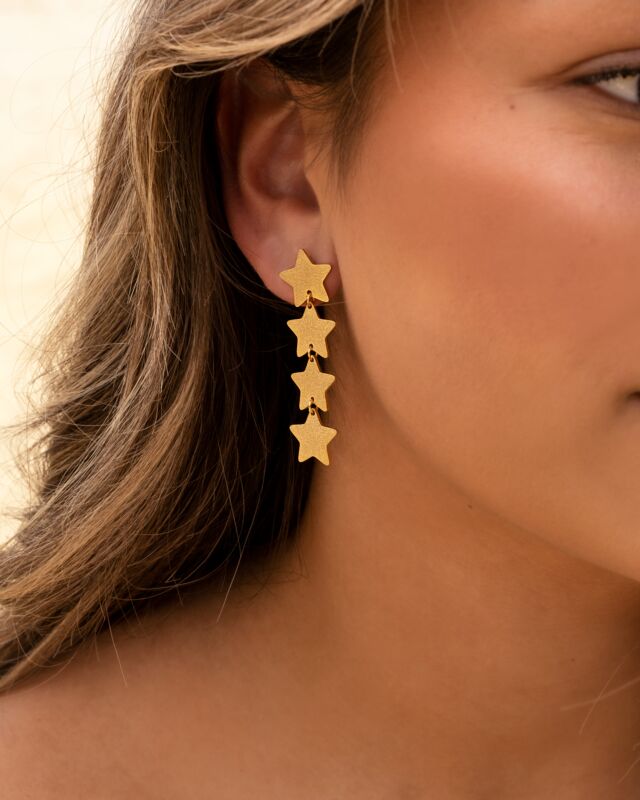 Statement star earrings goldplated