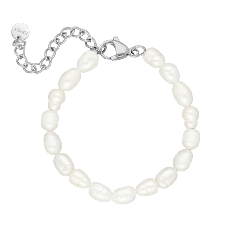 Pearl bracelet