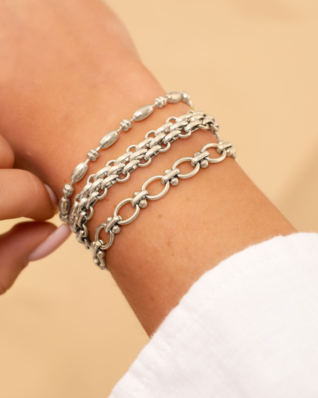 Mix van zilveren chain armbanden