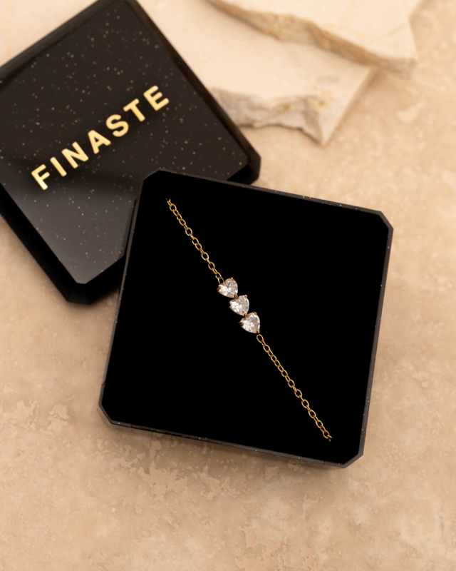 Sieraden set goud in Finaste sieradendoosje