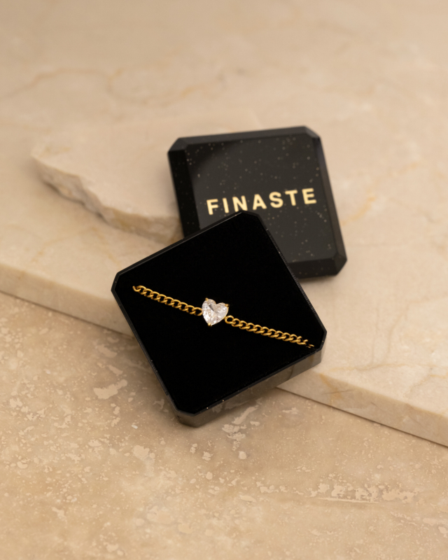 Gouden armband sparkle heart in doosje
