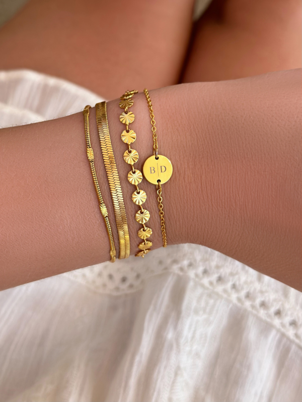 Gouden armbanden mix