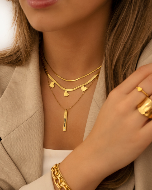 Gouden necklaceparty met naamketting
