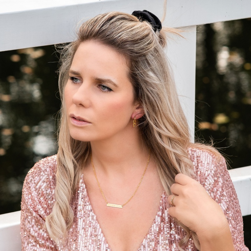 Graveerbare bar ketting in gouden variant