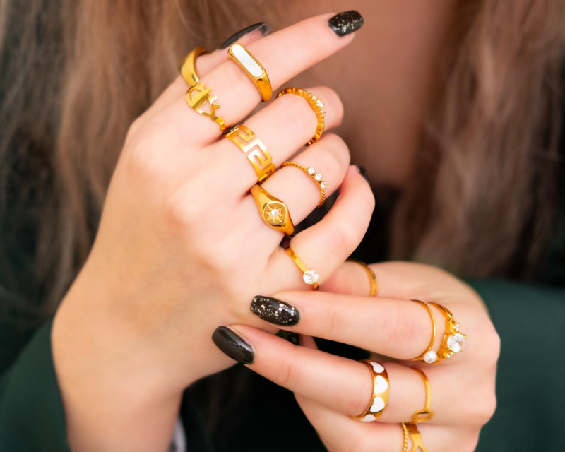 Shop goudkleurige ringen bij Finaste