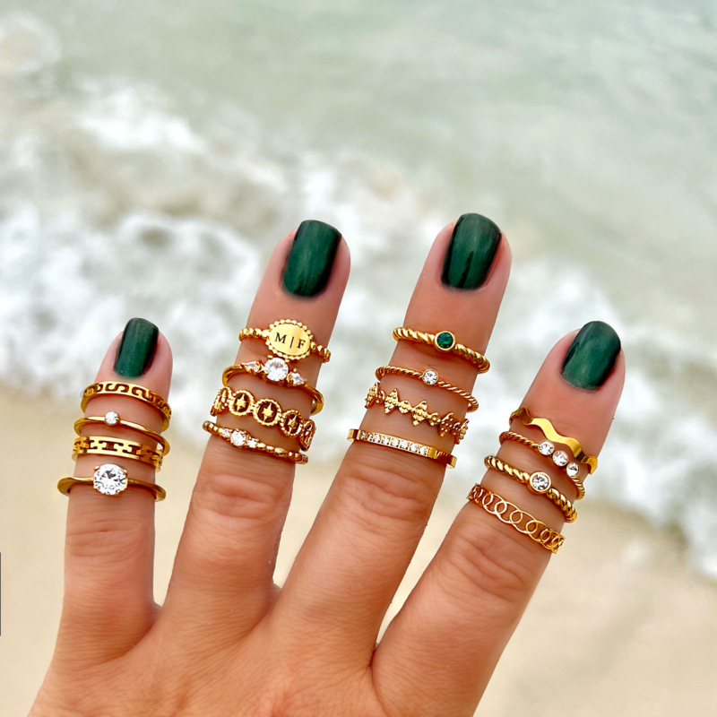 Gouden ringen om vingers