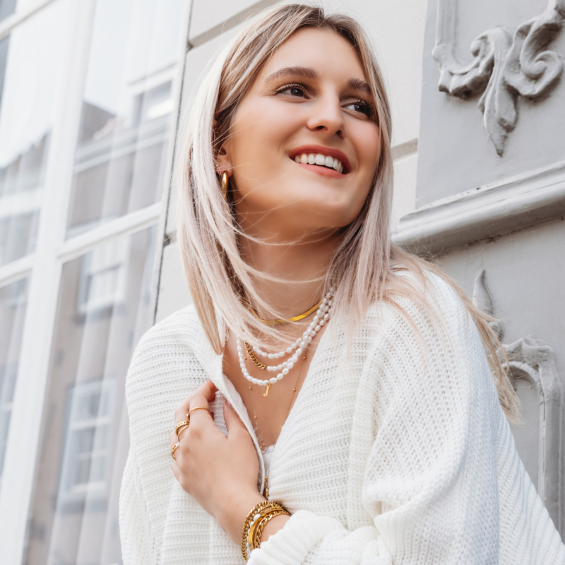 Parelkettingen bij model