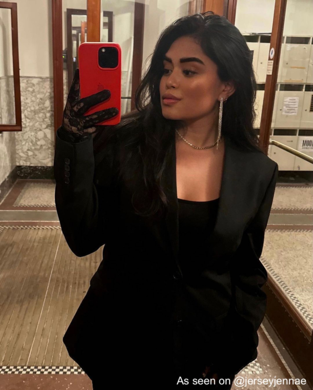 Influencer met Finaste sieraden