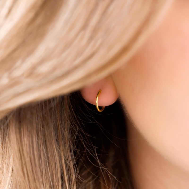 Gouden earparty met oorringetjes