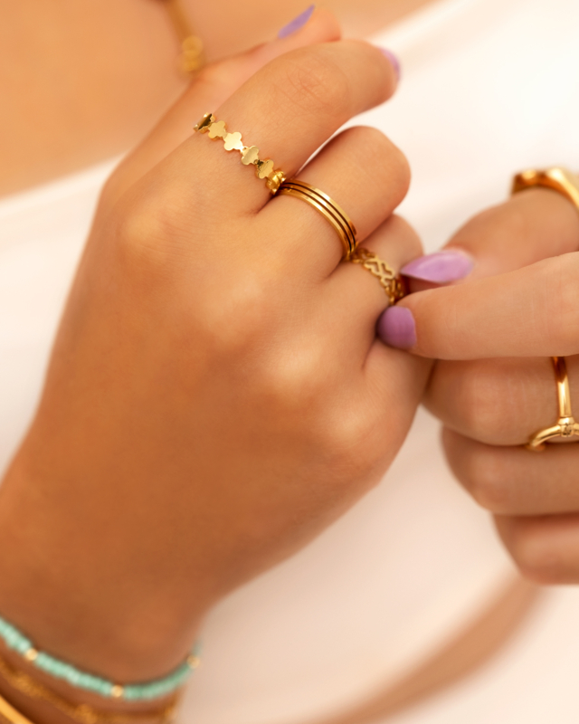 Multi clover ring goudkleurig