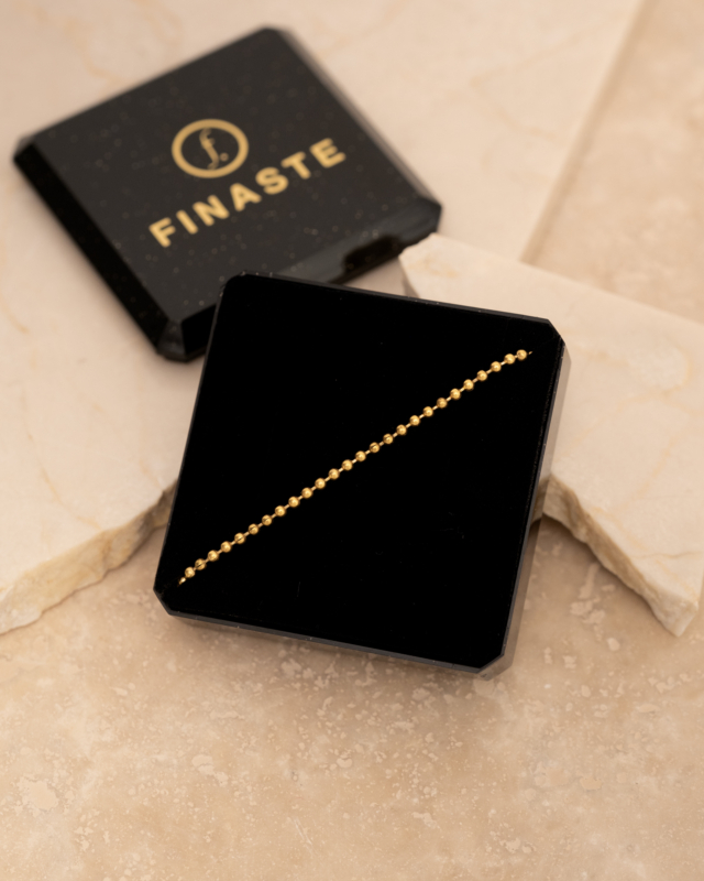 Bolletjes armband minimalistisch goudkleurig