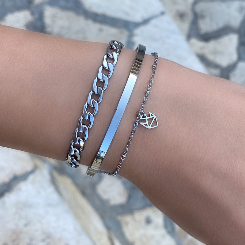 Mooie zilveren sieraden kopen om de pols met een chain 