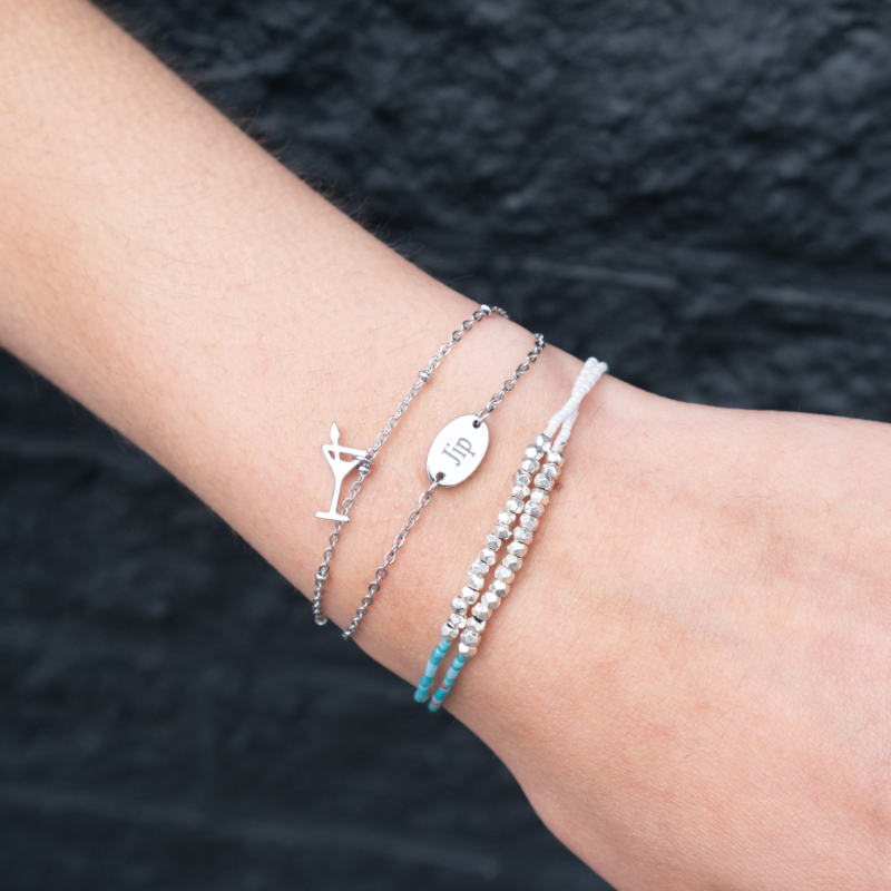 GRaveerbare armbandjes kopen met kleurtjes en kralen