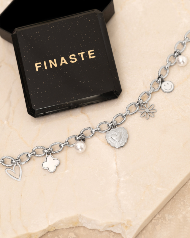 Zilveren bedelketting met sieradendoosje