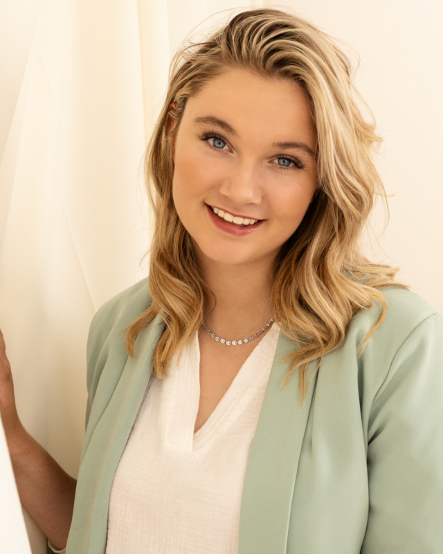 Zilveren ketting om hals model