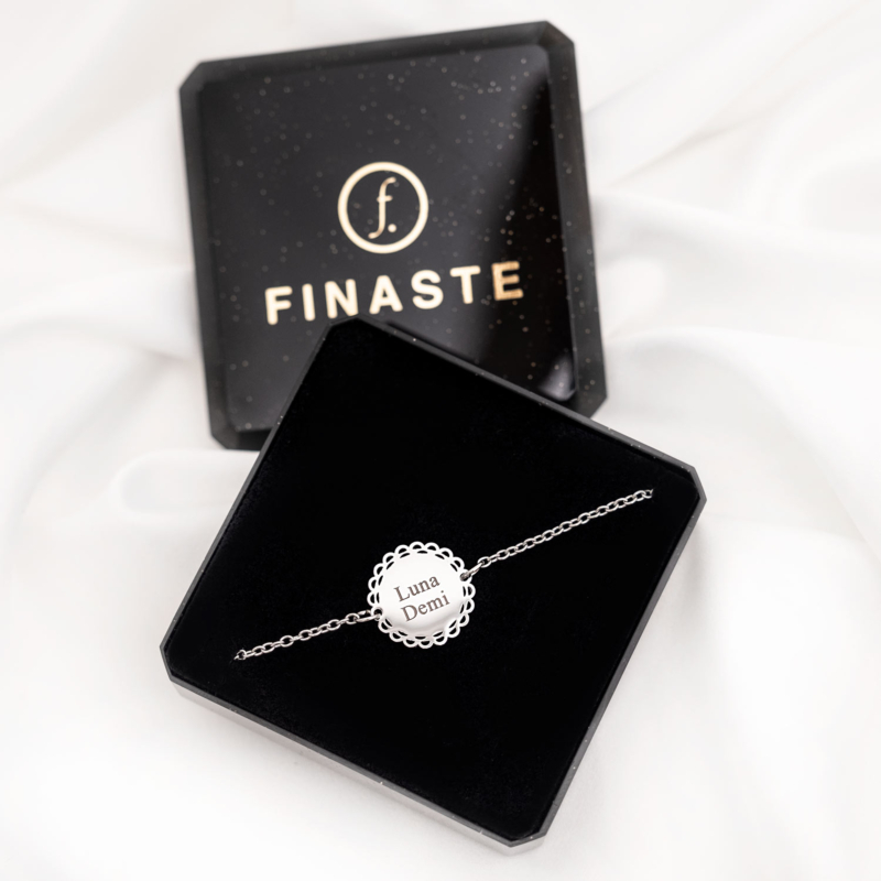 Graveerbare zilveren vintage armband in sieradendoosje