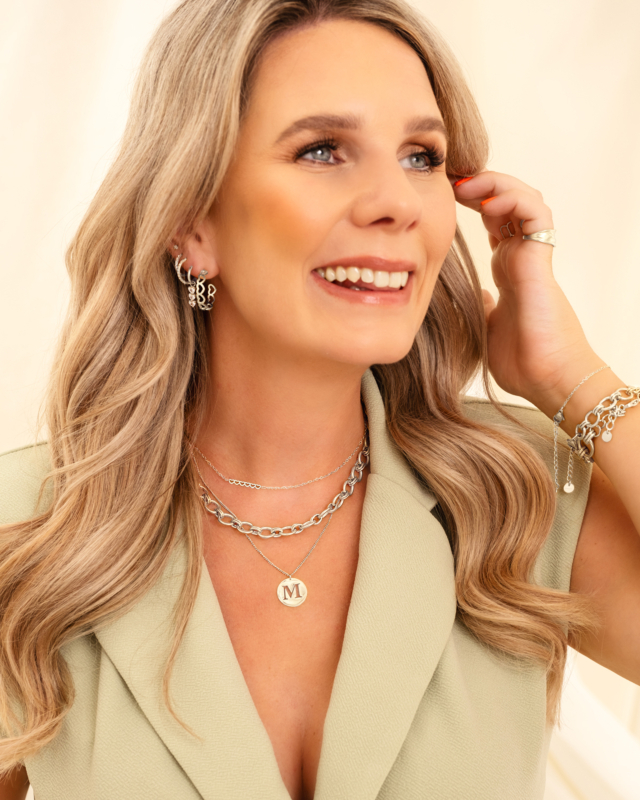 Zilveren sieraden look met hartjes