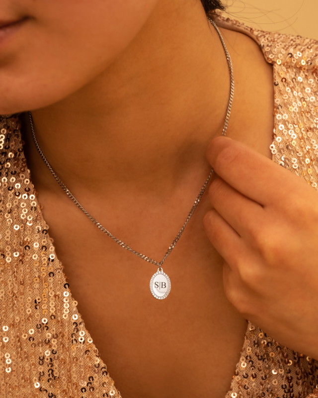 Vintage initial ketting met letters gegraveerd