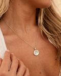 Zilveren ketting eerste date