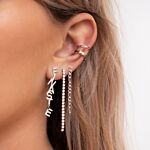 zilveren earparty look in oor