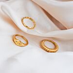 Gouden ringen mix met graveerbare ring