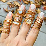 Gouden ringparty om hand