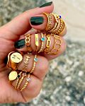 Mix van gouden ringen