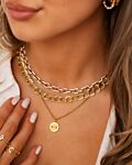 Gouden ketting met initialen in necklaceparty