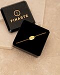 Naam armband goud in sieradendoosje