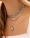 Platte choker ketting