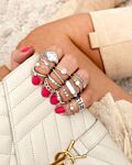 Zilveren ringparty met witte details