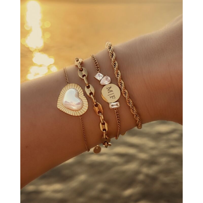 Initial armband high-end stones goudkleurig