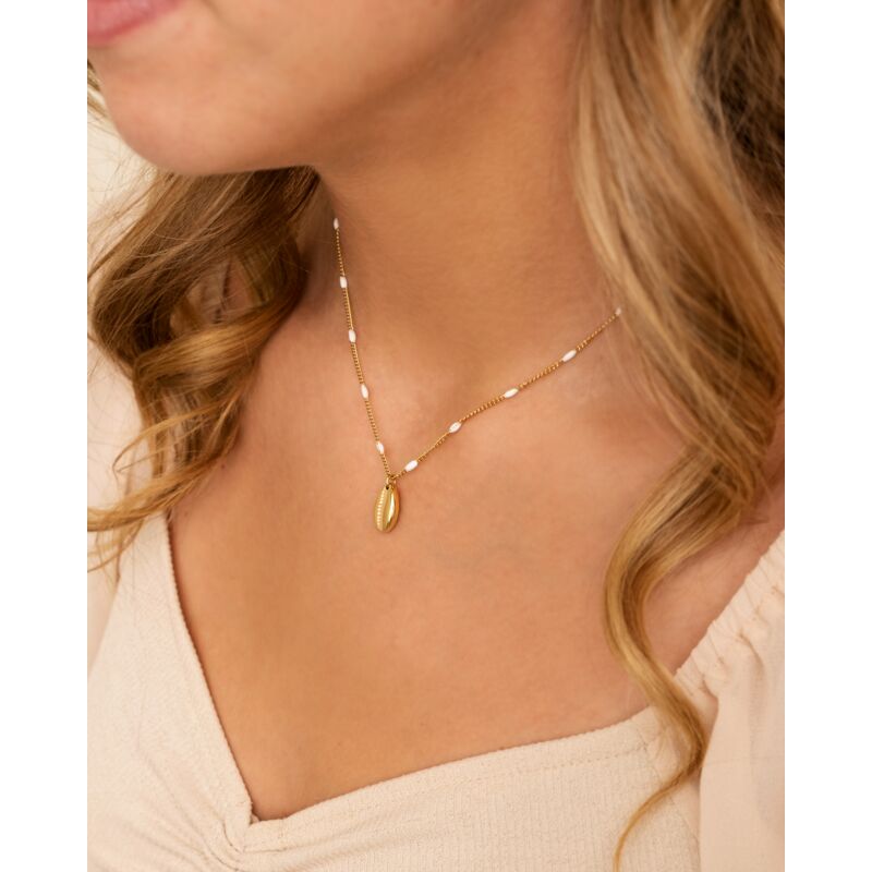 Shell necklace white dots goldplated