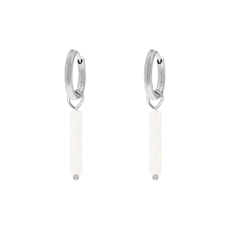 Oorbellen milky white