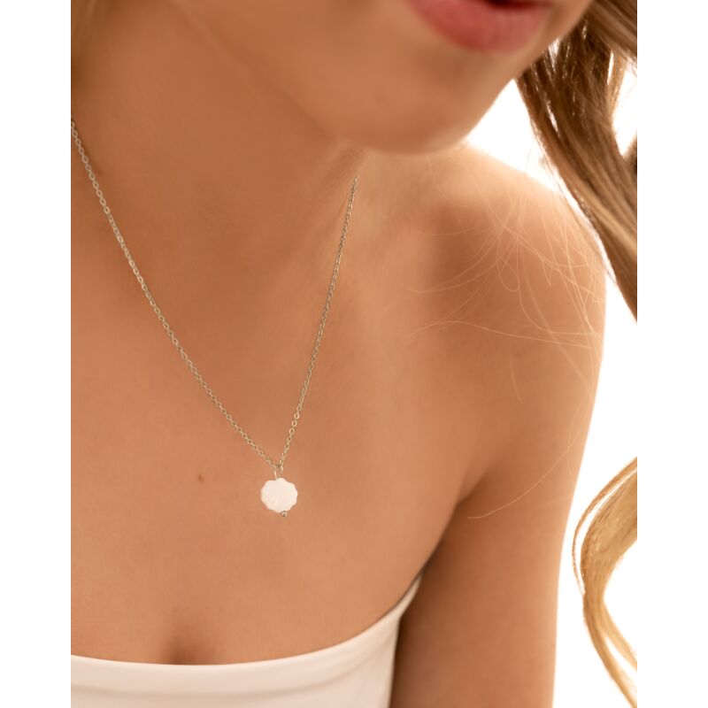 Shell necklace white