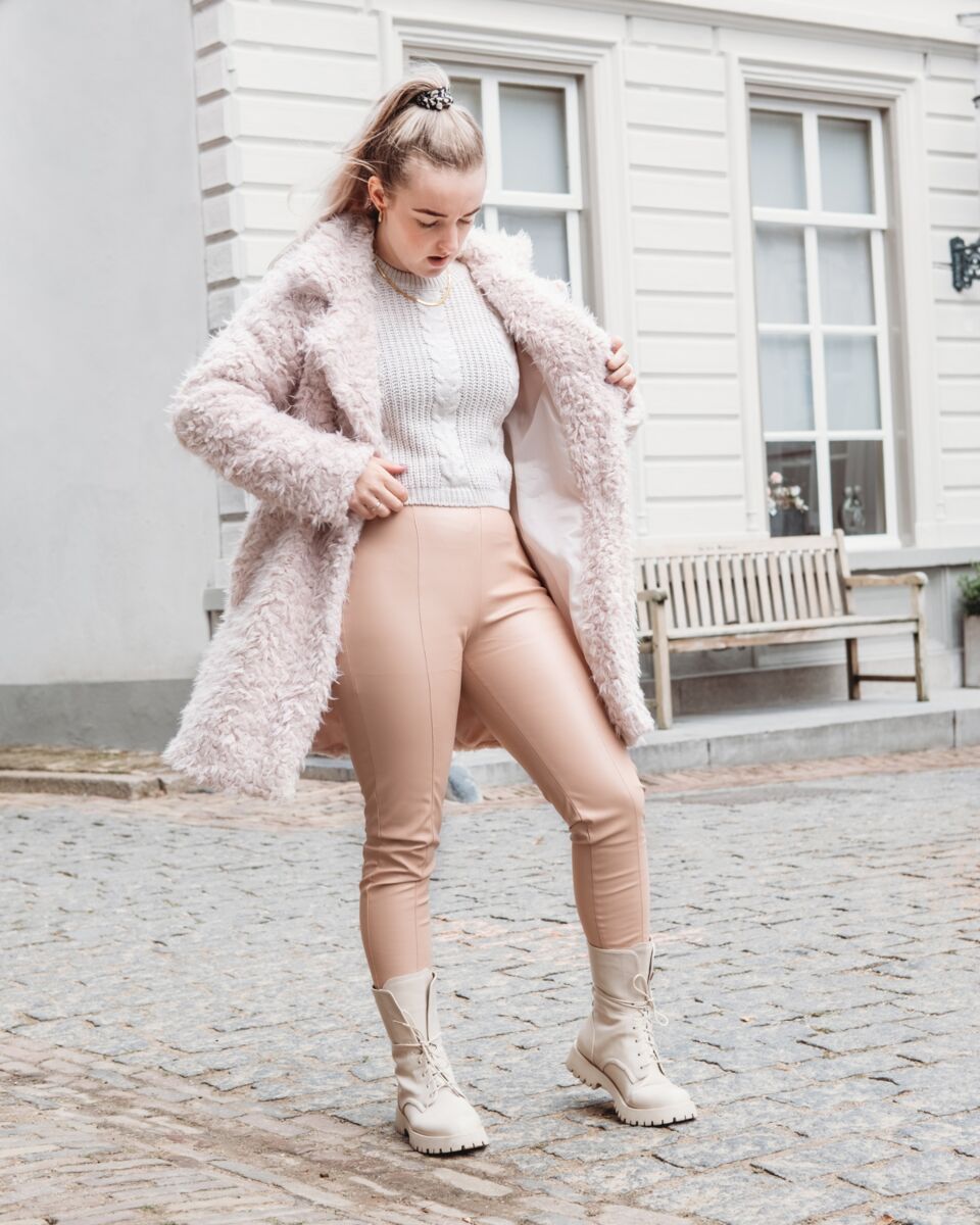 Musthave leatherlook legging beige