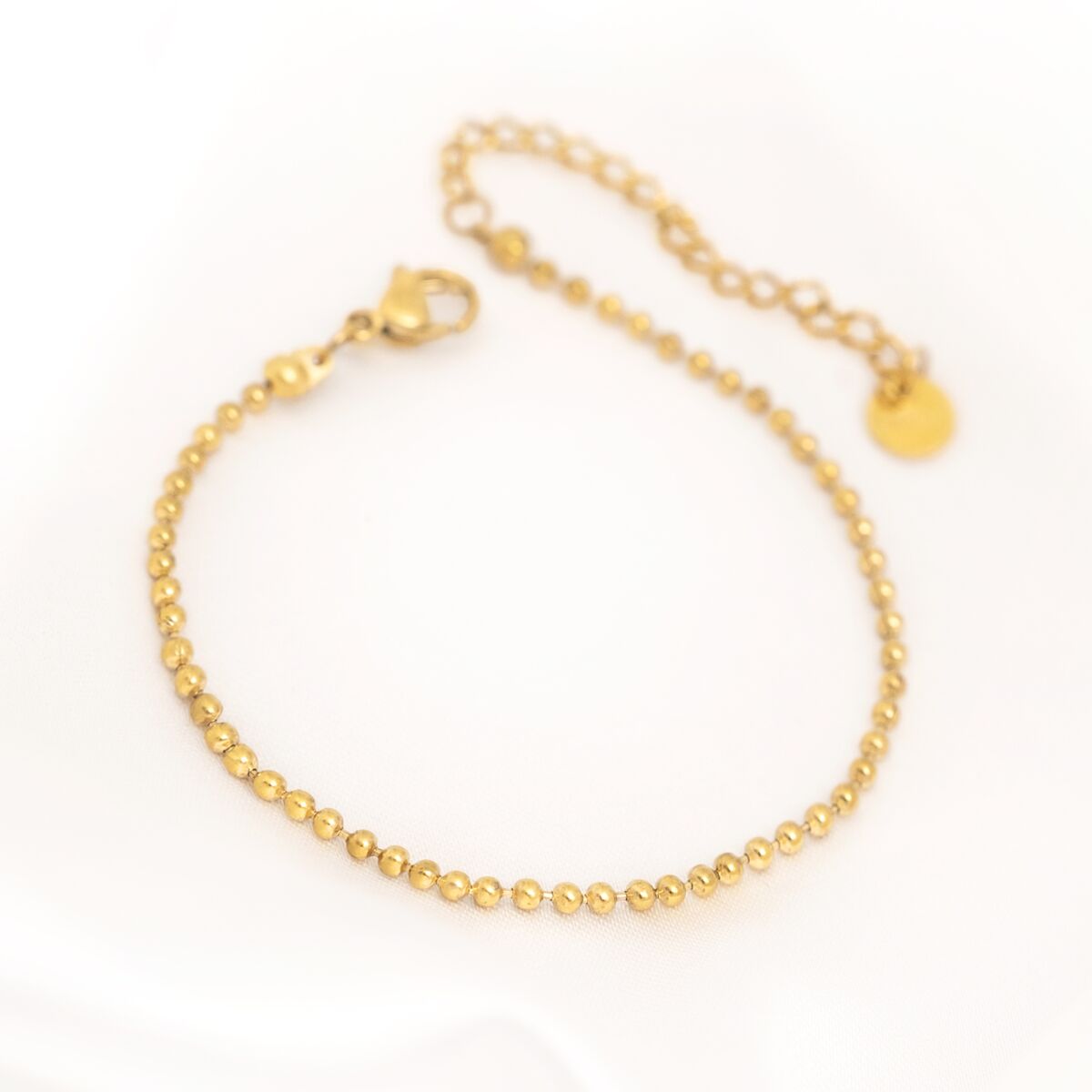 Bolletjes armband minimalistisch goudkleurig