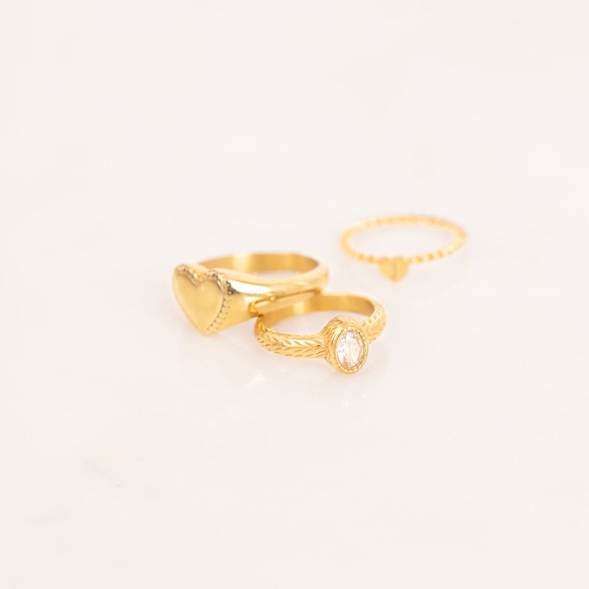 Mix van gouden ringen