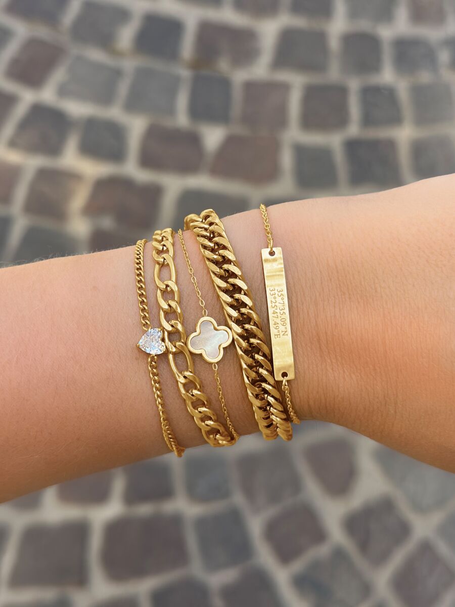 Mix van gouden armbanden