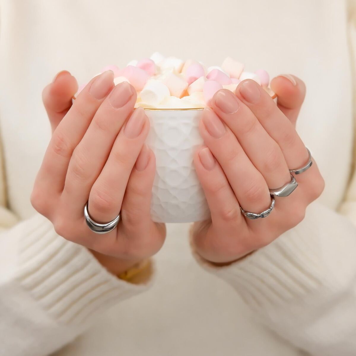 Mooie ringen om de hand voor een complete look