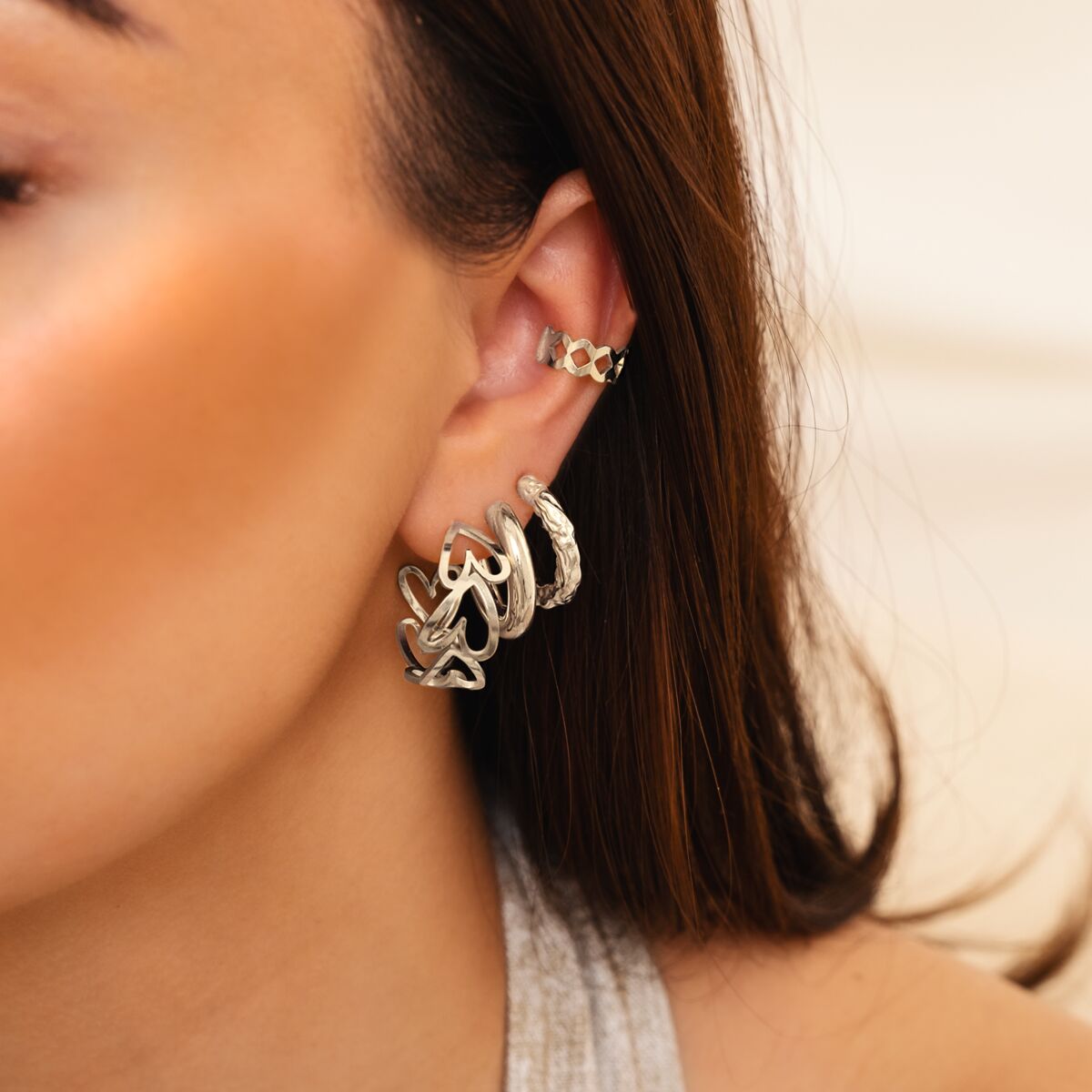 Zilverkleurige earcuff 