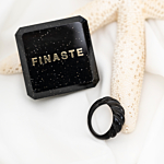 Zwarte ring met chunky croissant