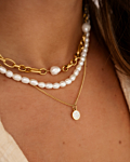 Chain and pearl necklace goudkleurig