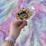 Gouden ringen bij model