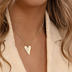 Sweet heart ketting om hals van meisje